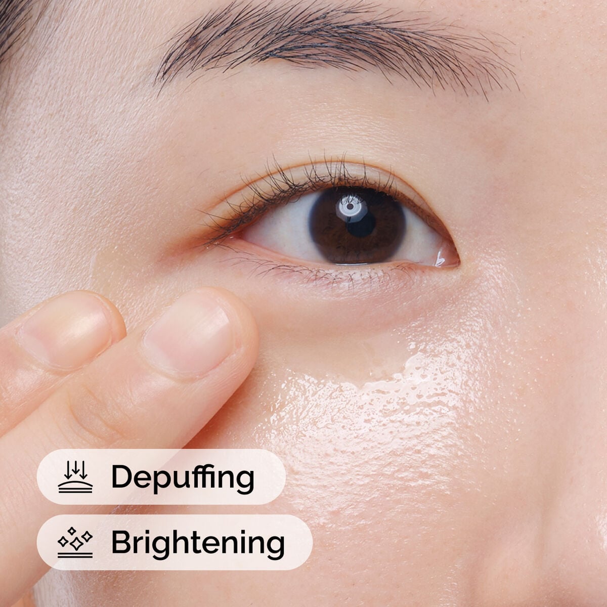 caffeine-solution-5-egcg-eye-serum-z4 ord-caffeine-solution-egcg-model-application-with-benefits.jpg