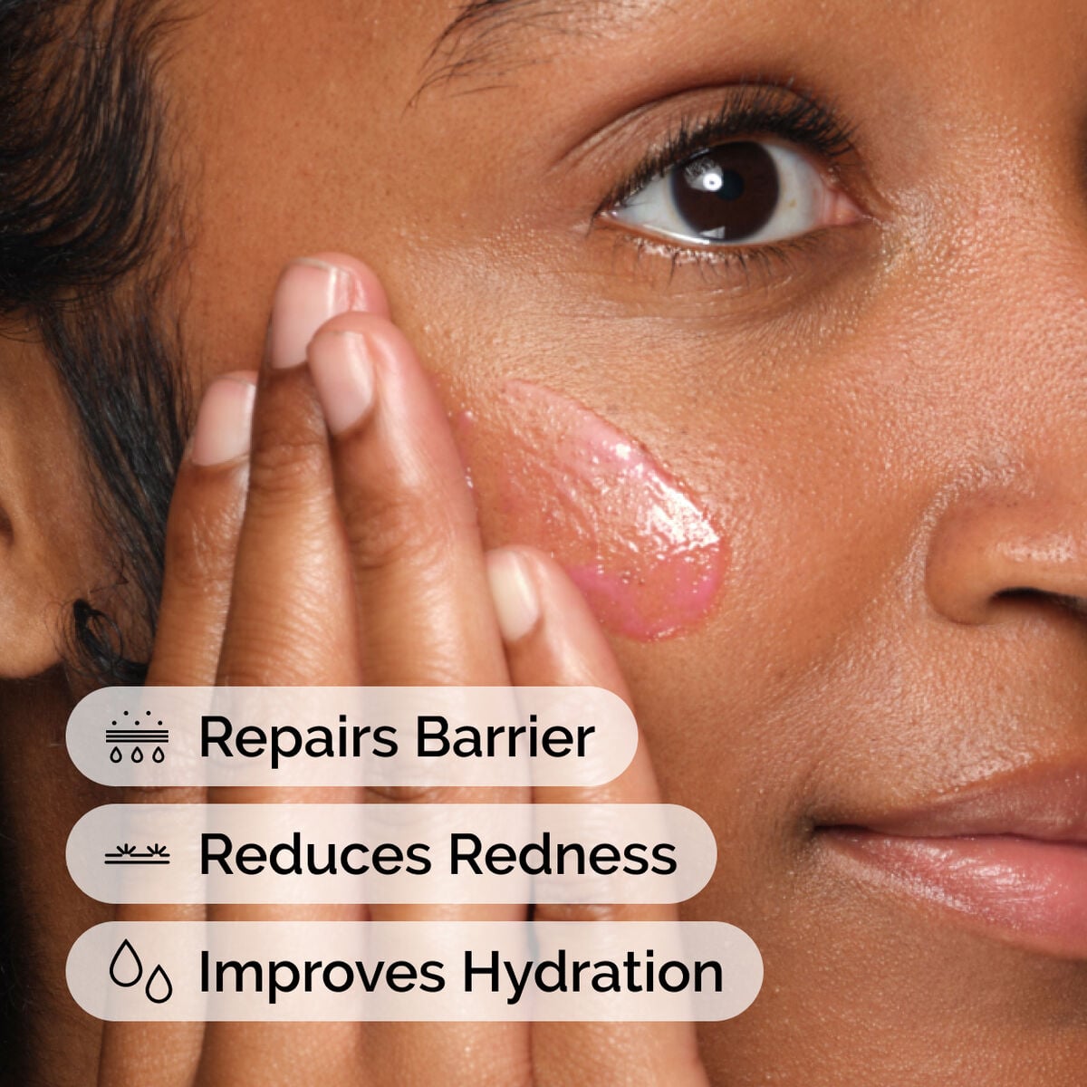 soothing-and-barrier-support-serum-set-b8 ord-soothing-barrier-support-serum-model-application-with-benefits.jpg